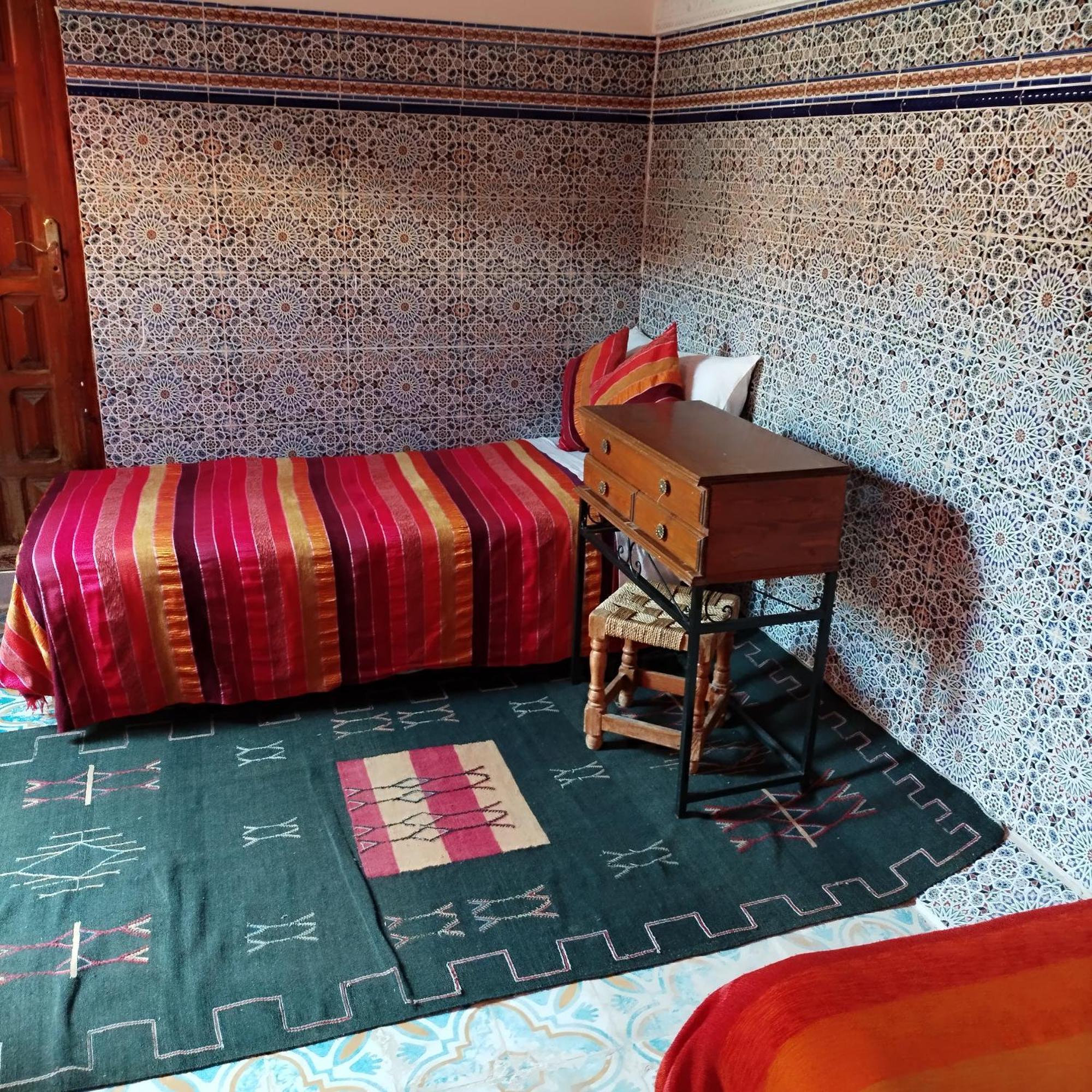 Ryad Bab Berdaine Мекнес Номер фото